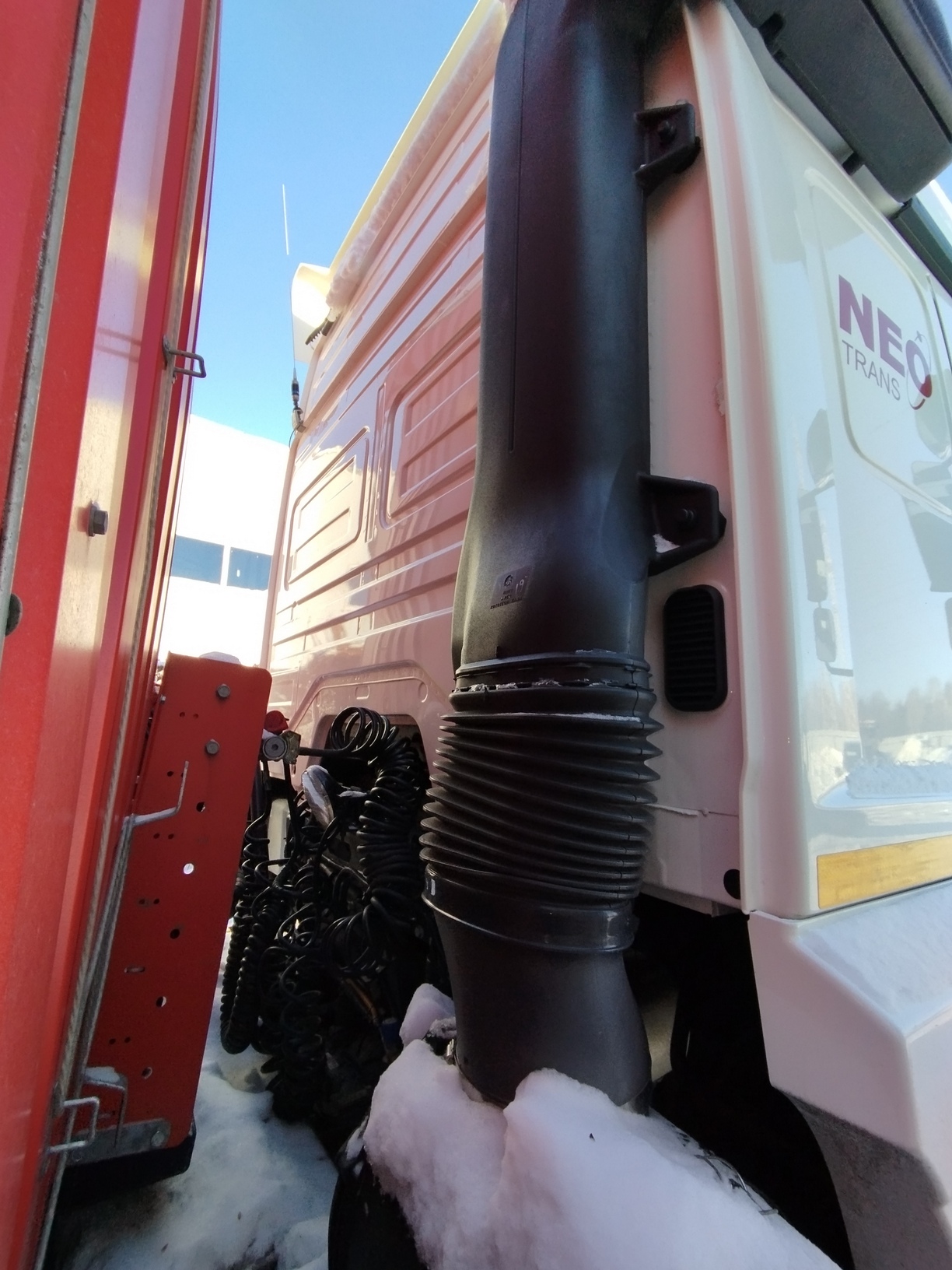 Седельный тягач КАМАЗ 5490-801-DC (газодизель) 2021 г. - фото 10