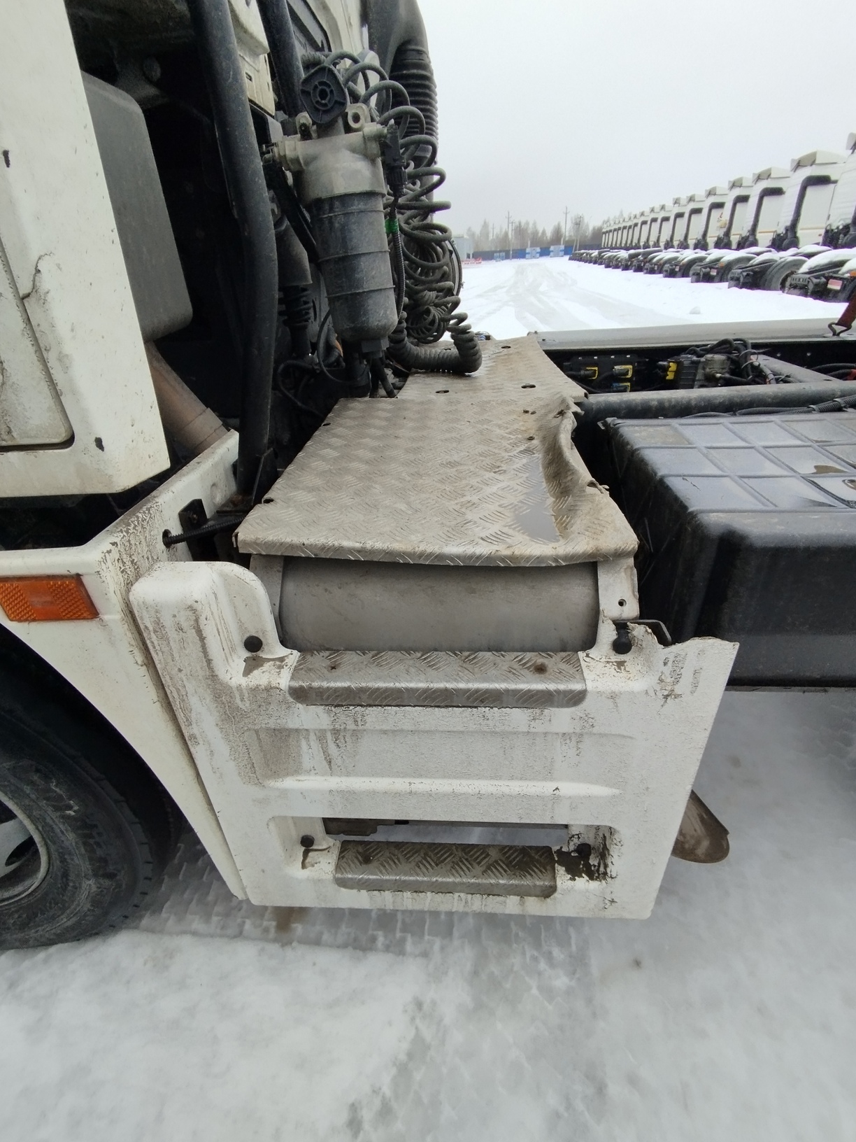 Седельный тягач КАМАЗ 5490-801-DC (газодизель) 2021 г. - фото 36