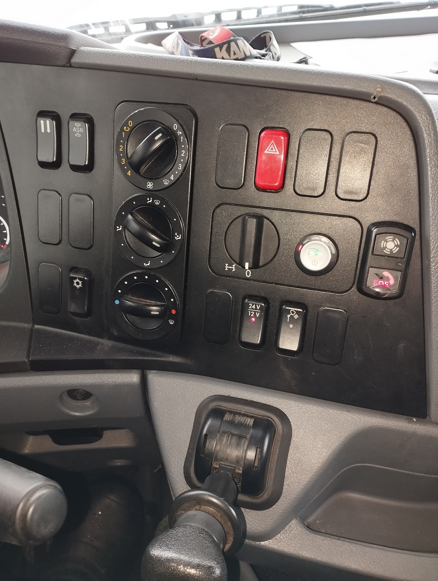 Седельный тягач КАМАЗ 5490-801-DC (газодизель) 2021 г. - фото 57