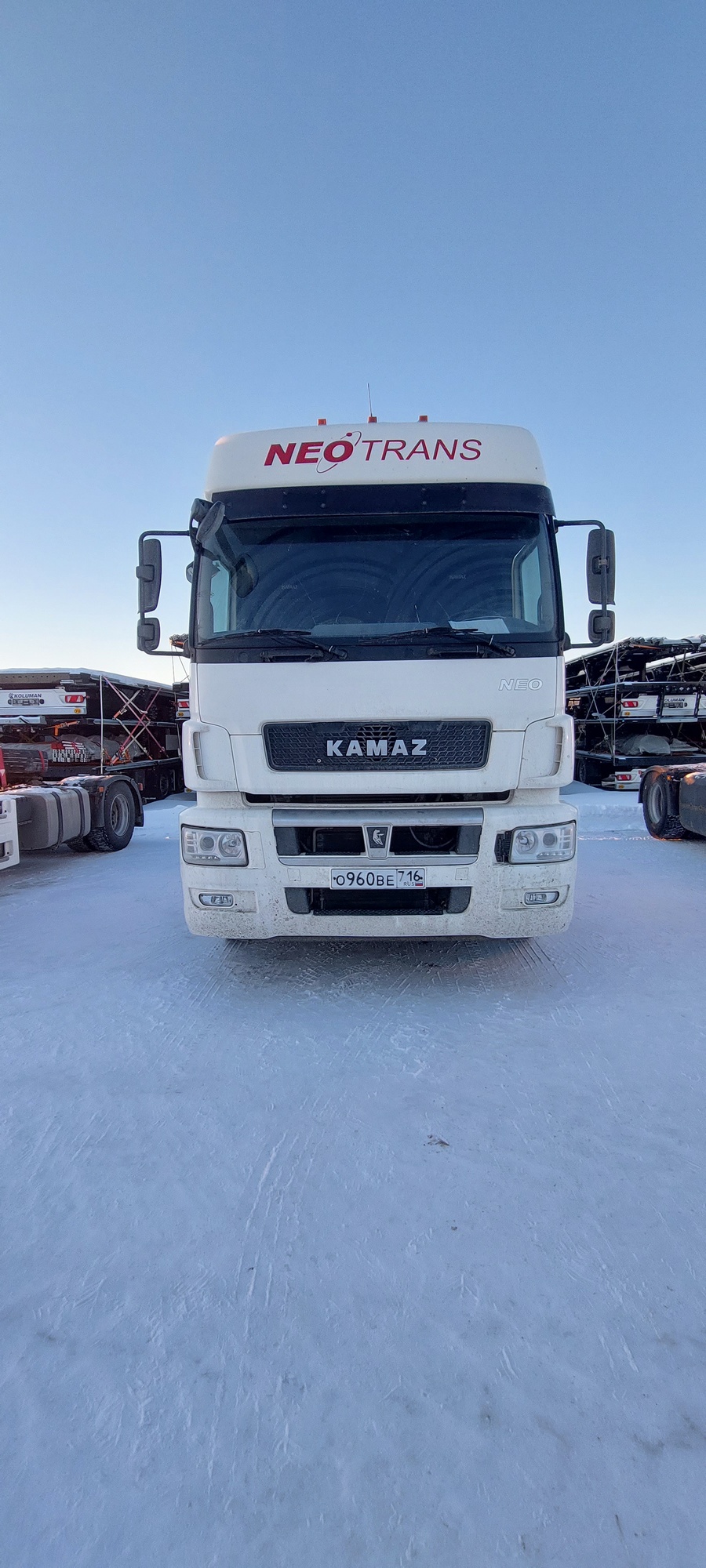 Седельный тягач КАМАЗ 5490-801-DC (газодизель) 2021 г.