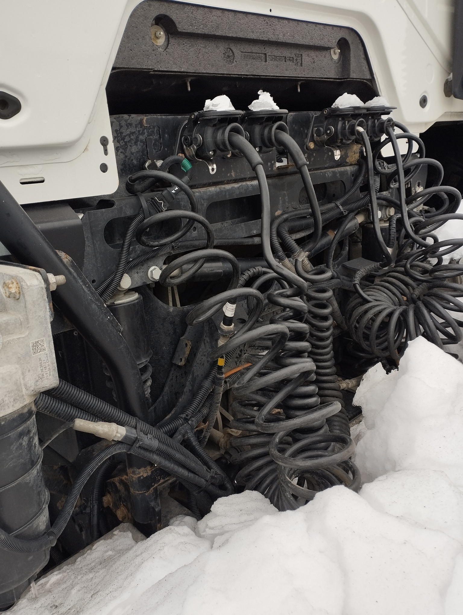 Седельный тягач КАМАЗ 5490-801-DC (газодизель) 2021 г. - фото 27