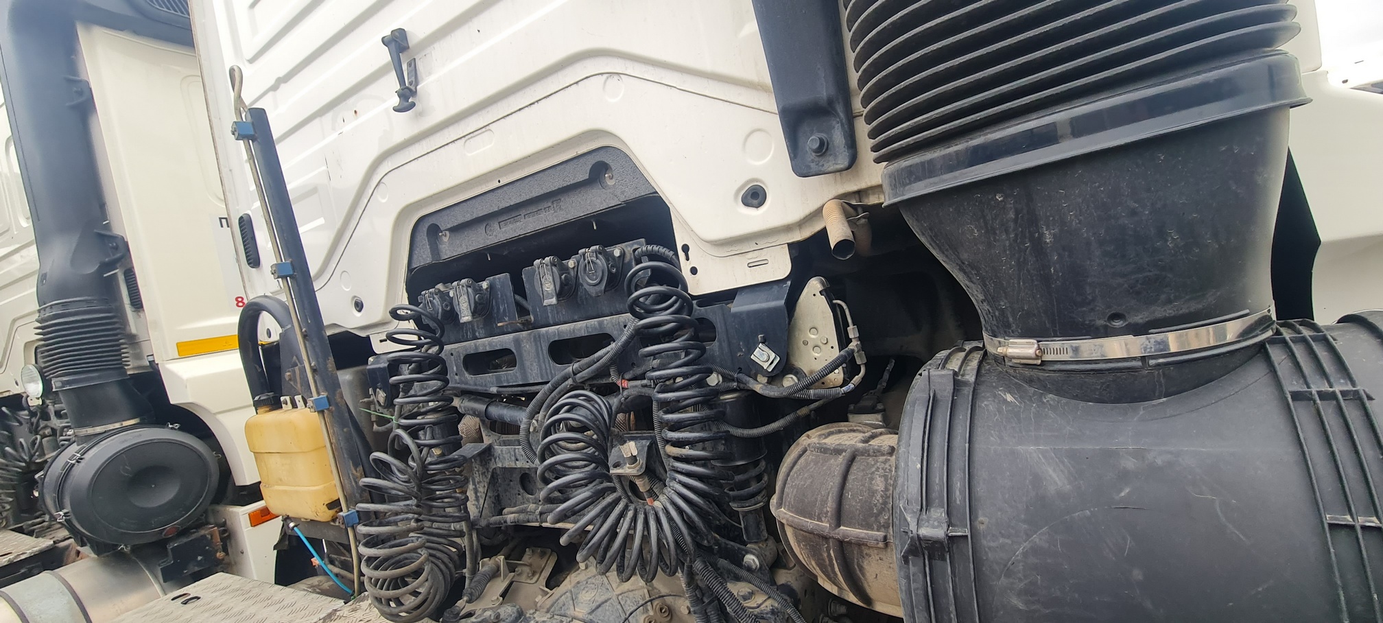 Седельный тягач КАМАЗ 5490-80802-90(5P) (СПГ) 2021 г. - фото 20