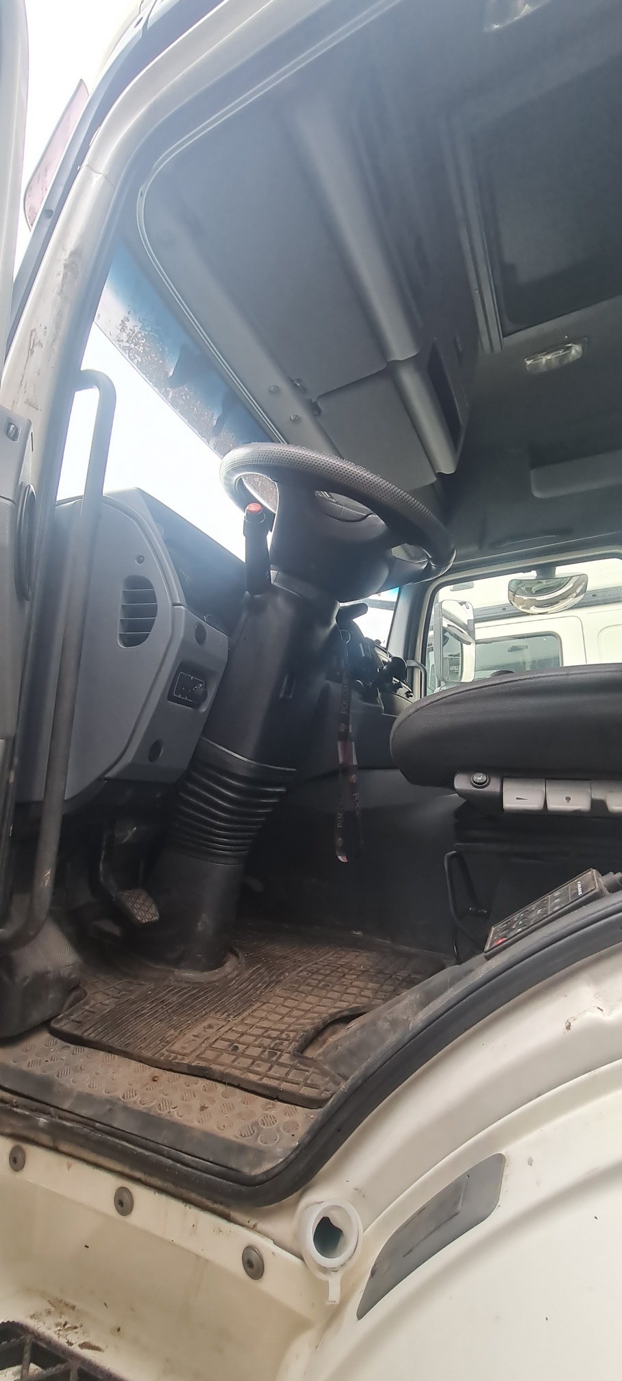 Седельный тягач КАМАЗ 5490-80802-90(5P) (СПГ) 2021 г. - фото 27