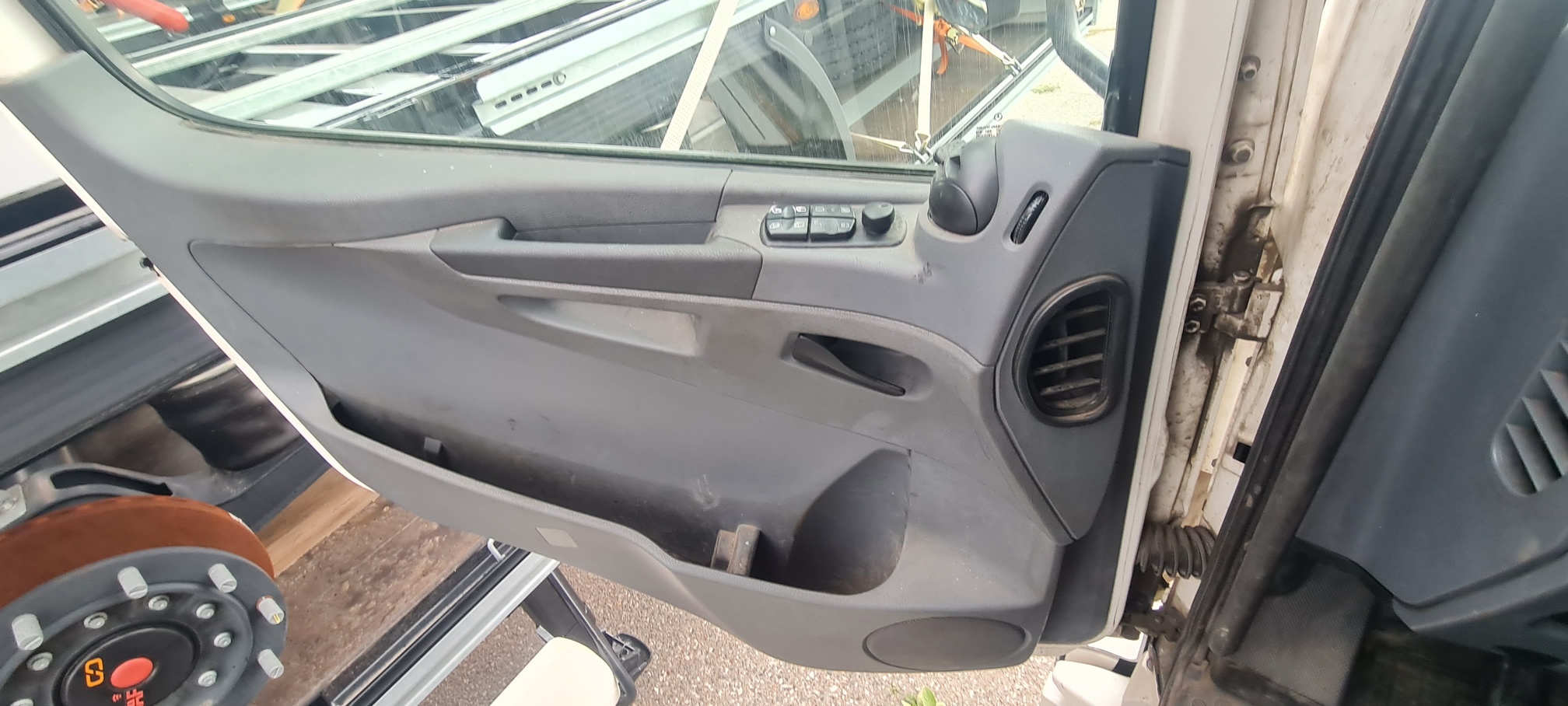 Седельный тягач КАМАЗ 5490-80802-90(5P) (СПГ) 2021 г. - фото 38