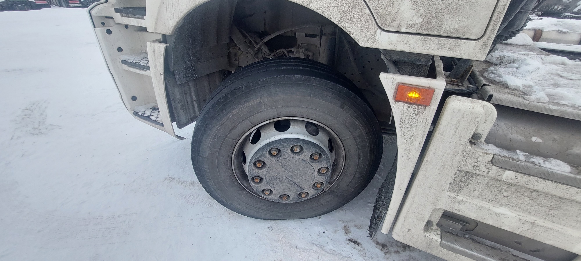 Седельный тягач КАМАЗ 5490-801-DC (газодизель) 2021 г. - фото 25