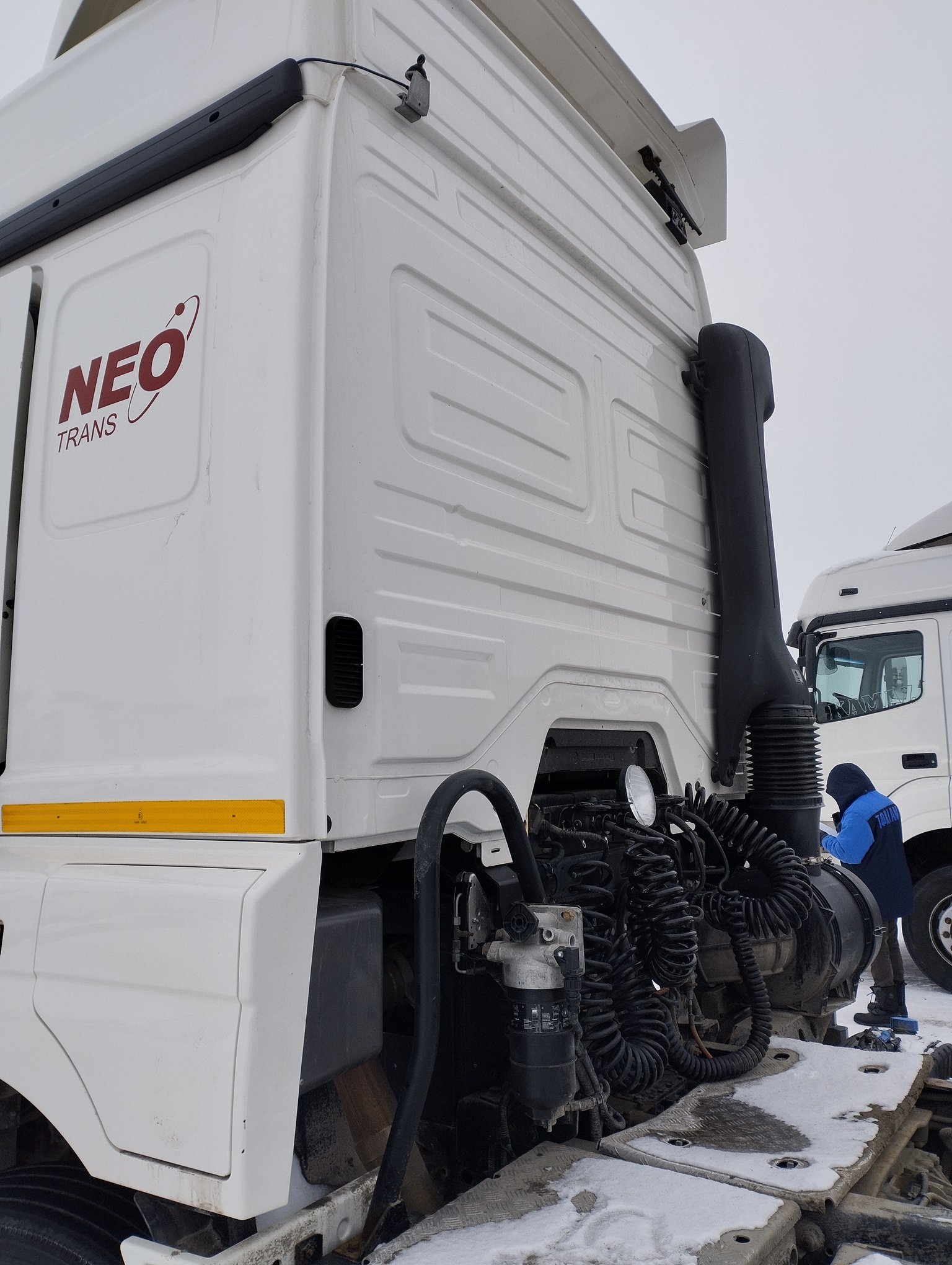 Седельный тягач КАМАЗ 5490-801-DC (газодизель) 2021 г. - фото 37