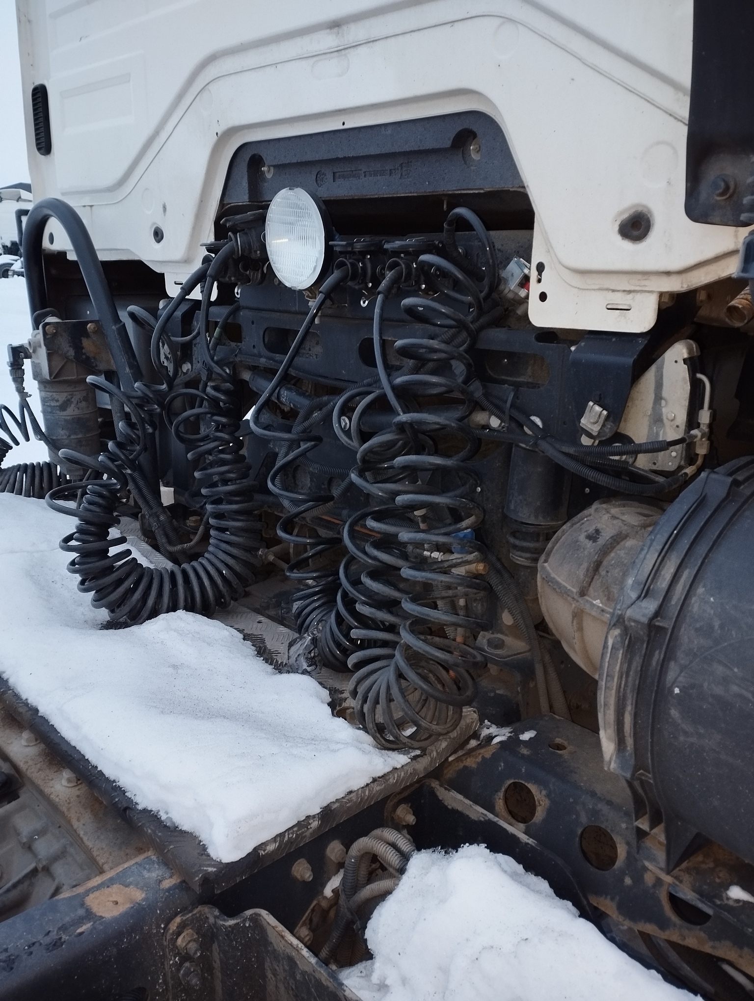 Седельный тягач КАМАЗ 5490-801-DC (газодизель) 2021 г. - фото 21