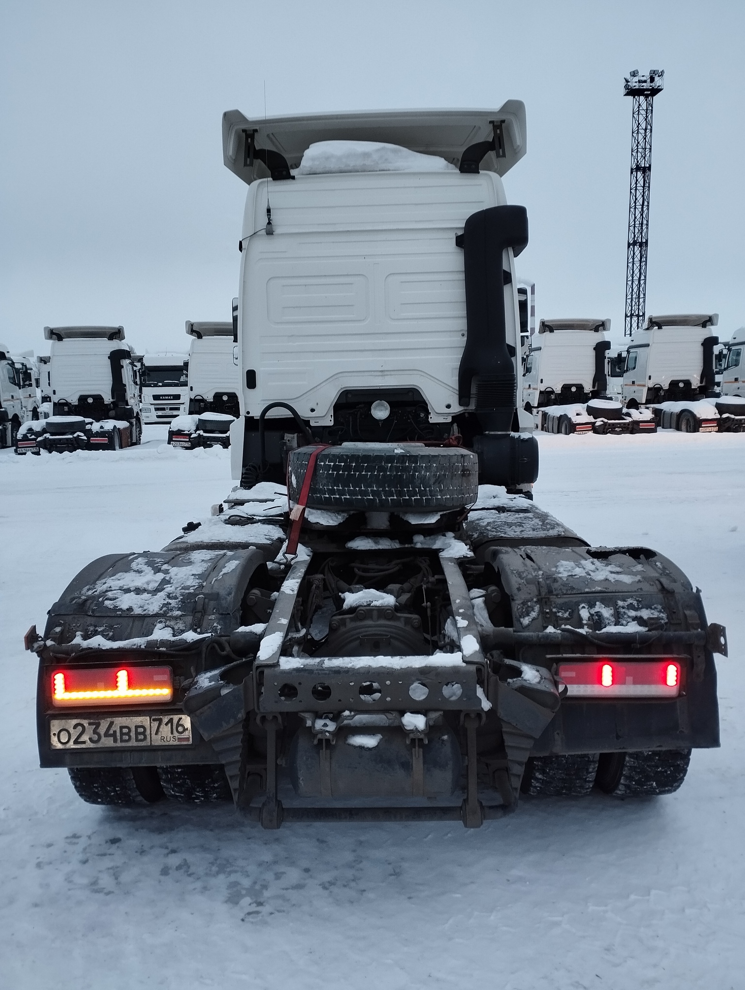Седельный тягач КАМАЗ 5490-801-DC (газодизель) 2021 г. - фото 28