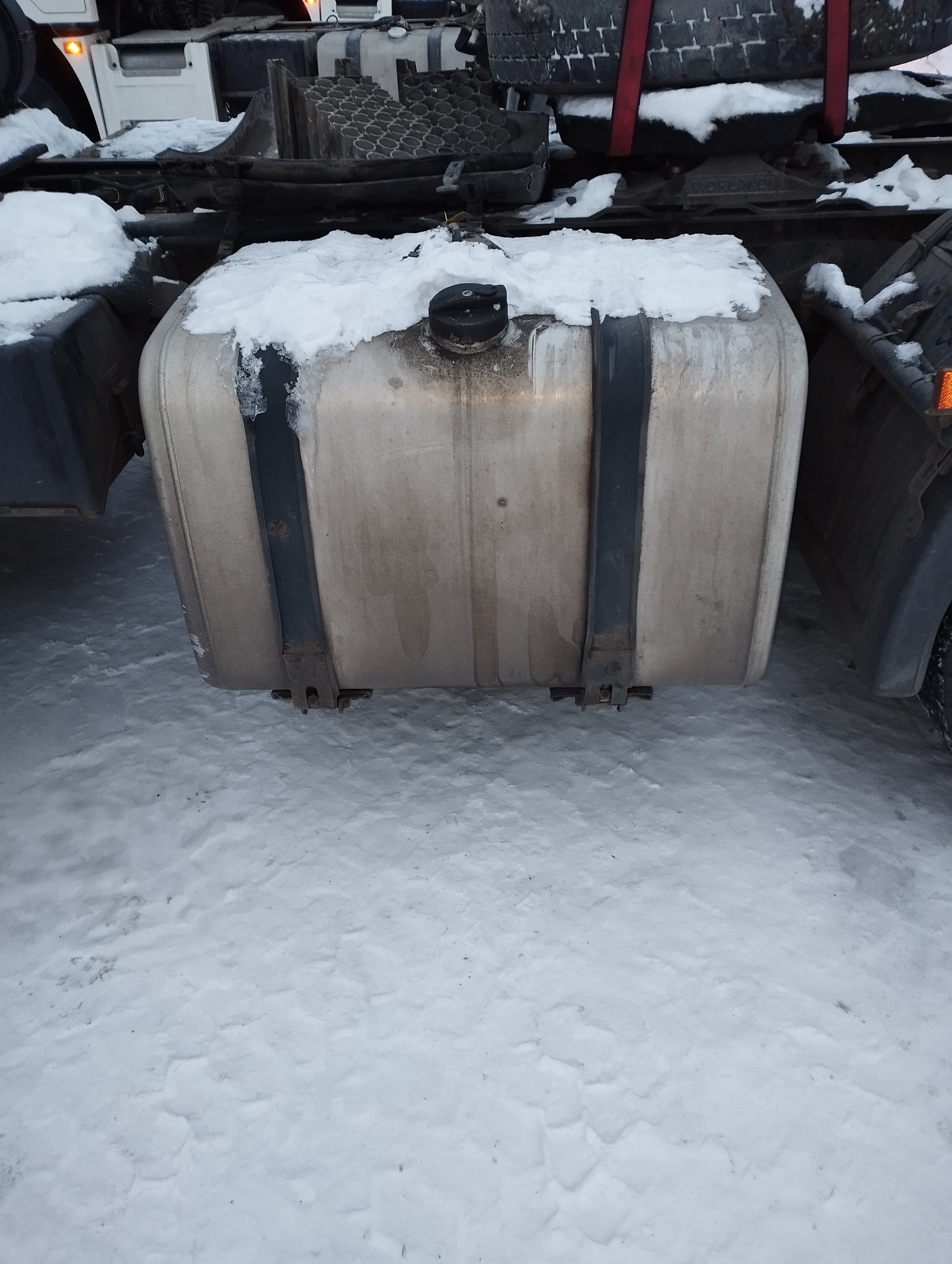 Седельный тягач КАМАЗ 5490-801-DC (газодизель) 2021 г. - фото 36