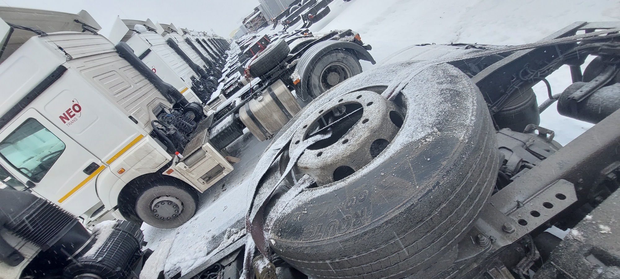 Седельный тягач КАМАЗ 5490-801-DC (газодизель) 2021 г. - фото 19