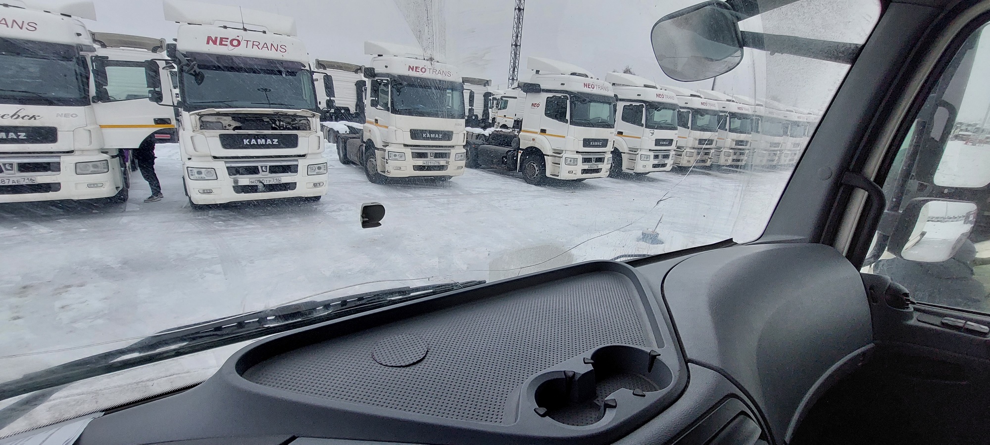 Седельный тягач КАМАЗ 5490-801-DC (газодизель) 2021 г. - фото 41