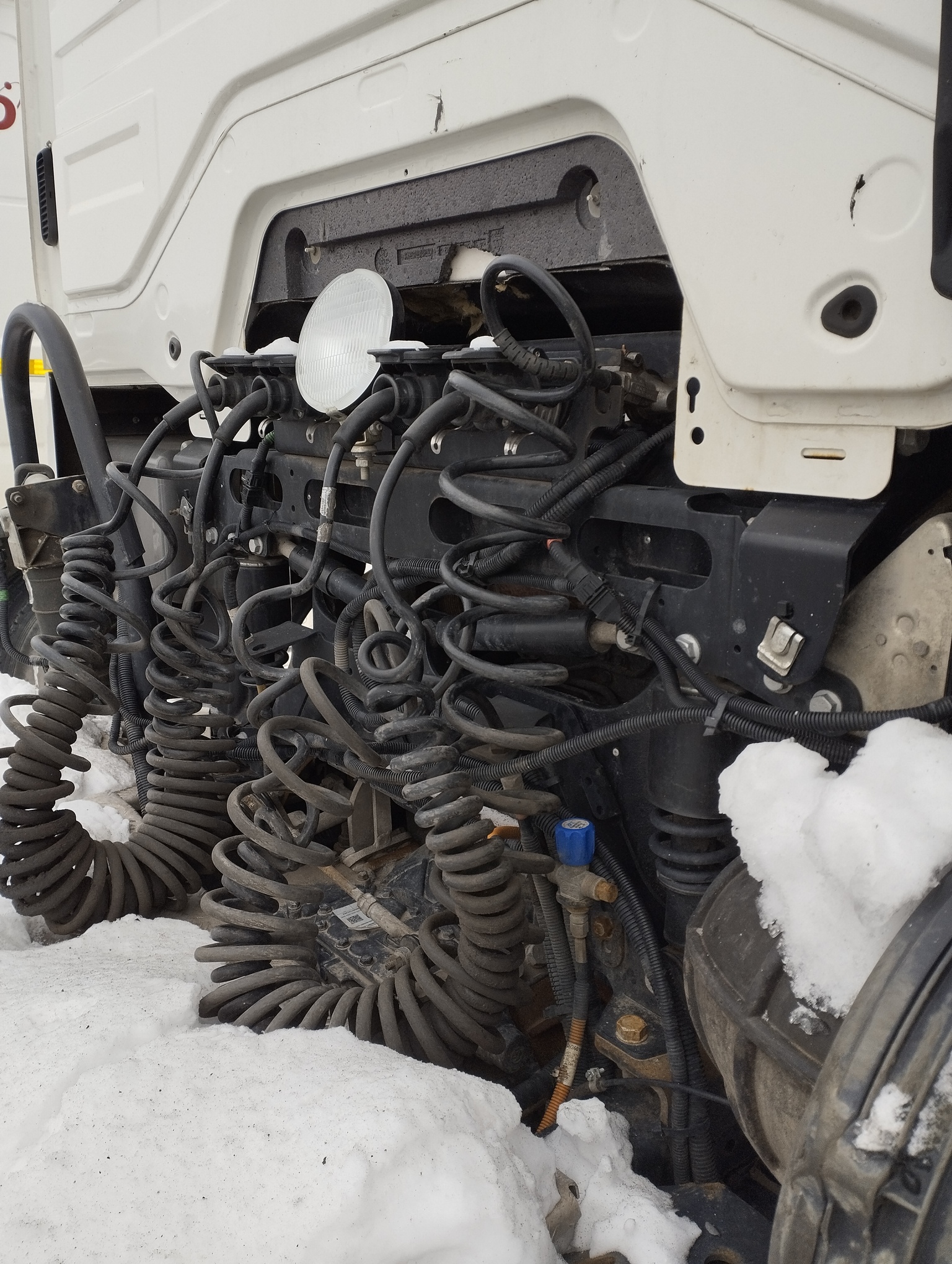 Седельный тягач КАМАЗ 5490-801-DC (газодизель) 2021 г. - фото 21