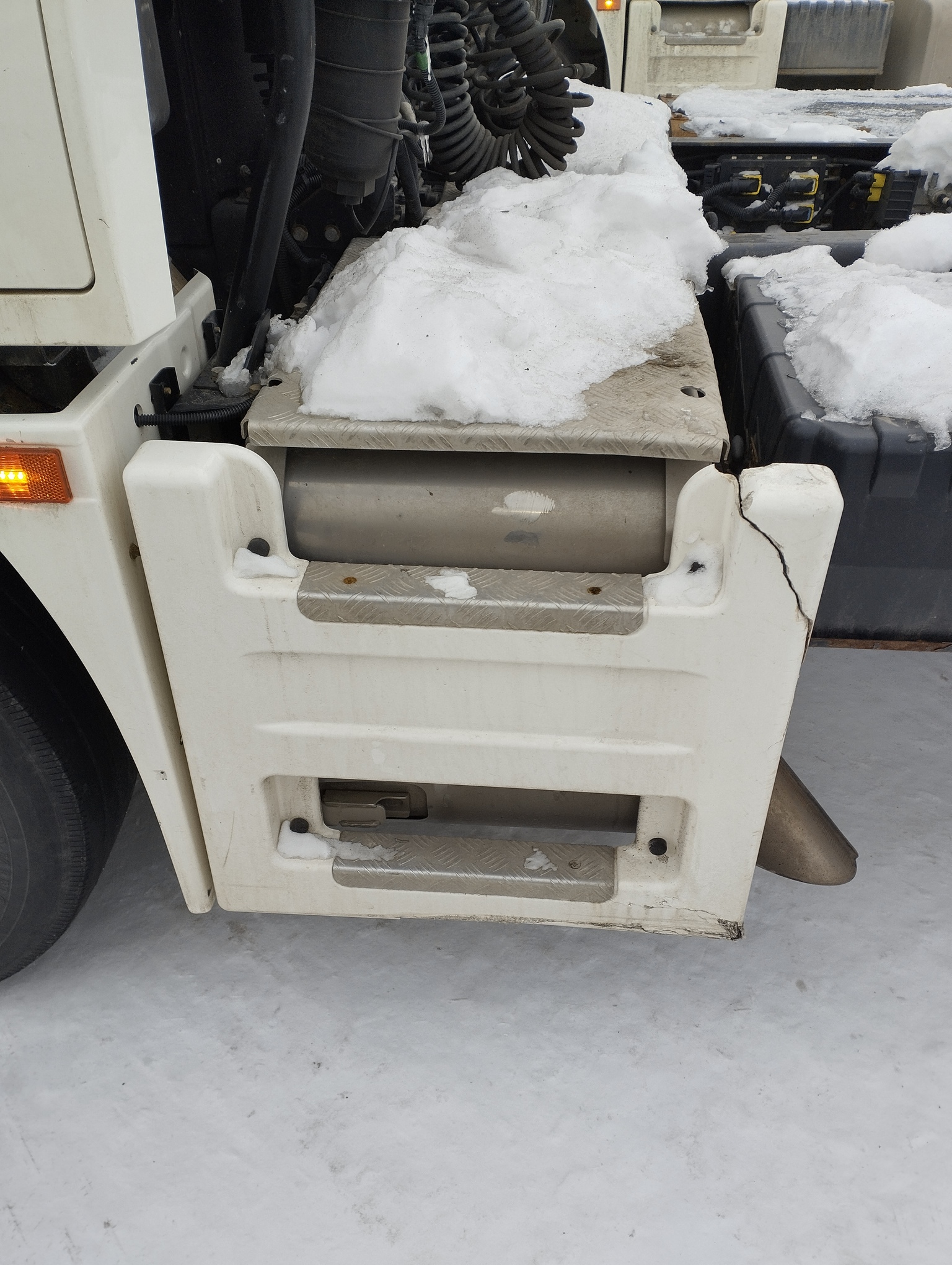 Седельный тягач КАМАЗ 5490-801-DC (газодизель) 2021 г. - фото 37