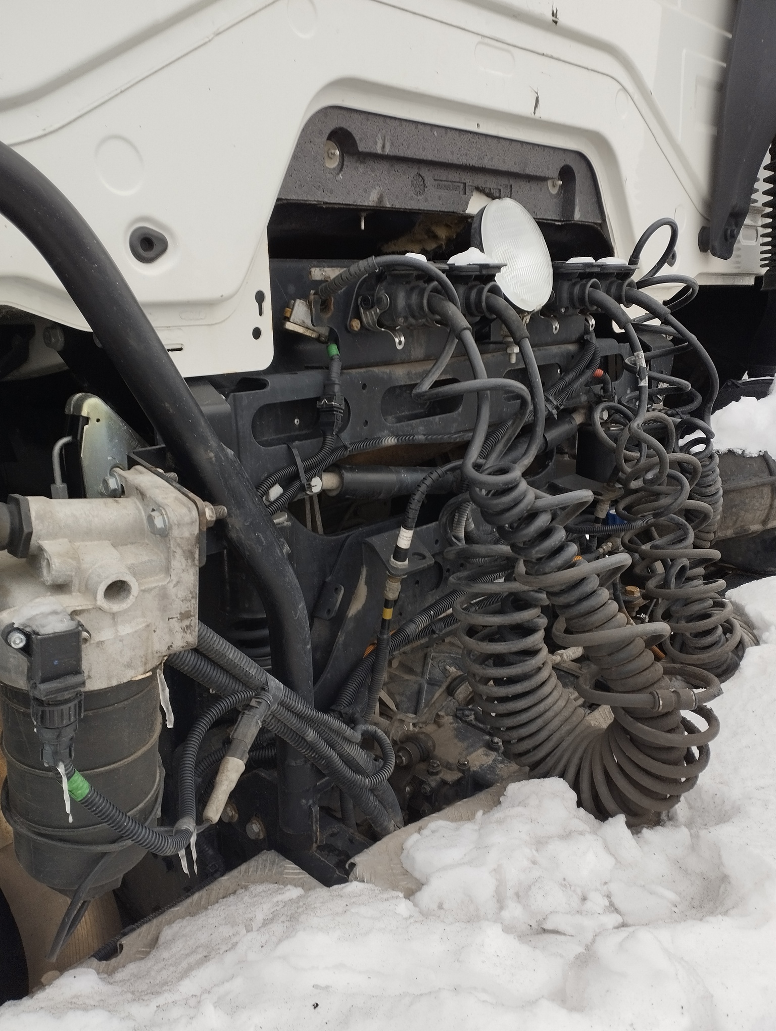 Седельный тягач КАМАЗ 5490-801-DC (газодизель) 2021 г. - фото 41