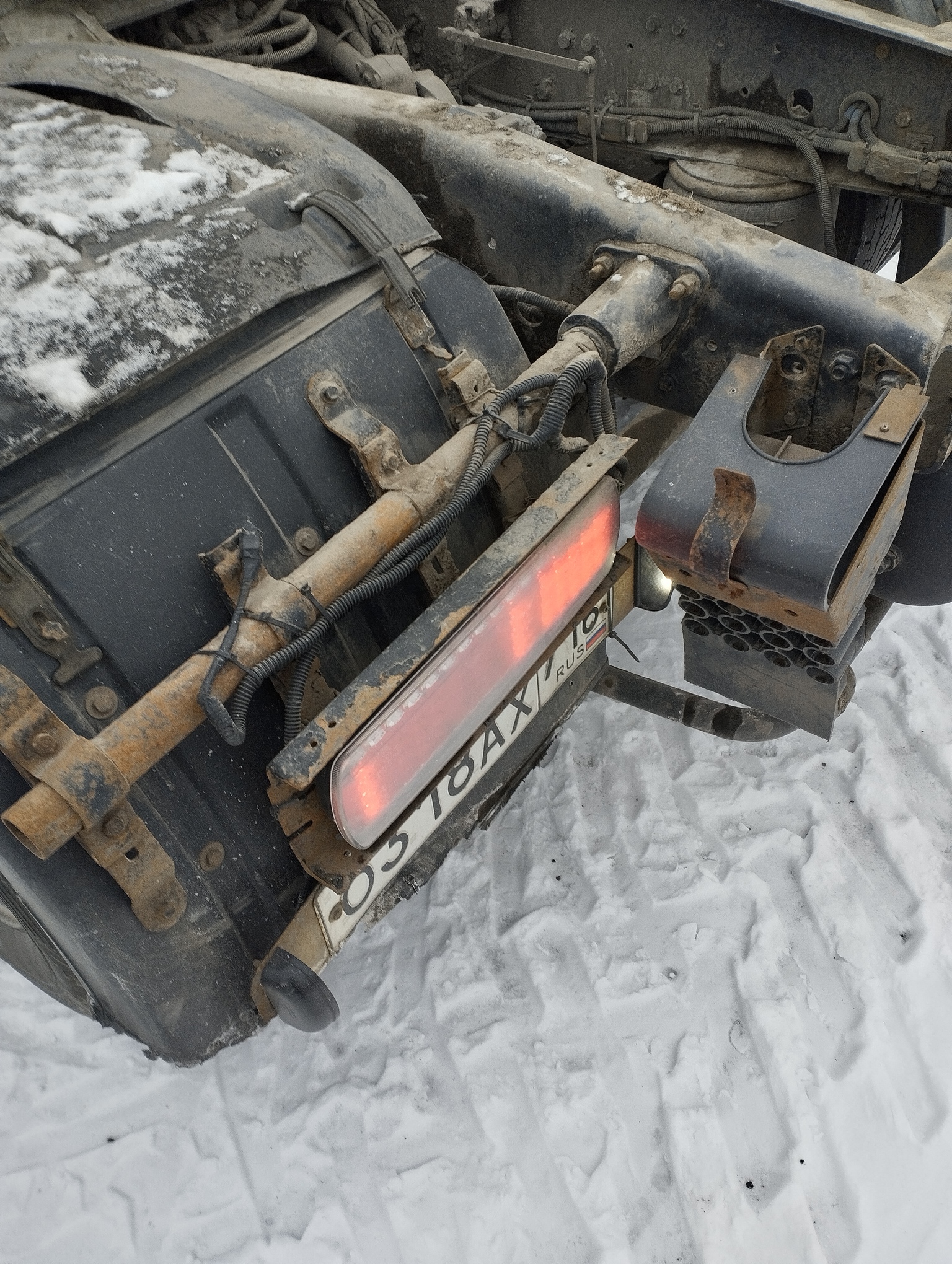 Седельный тягач КАМАЗ 5490-801-DC (газодизель) 2021 г. - фото 28