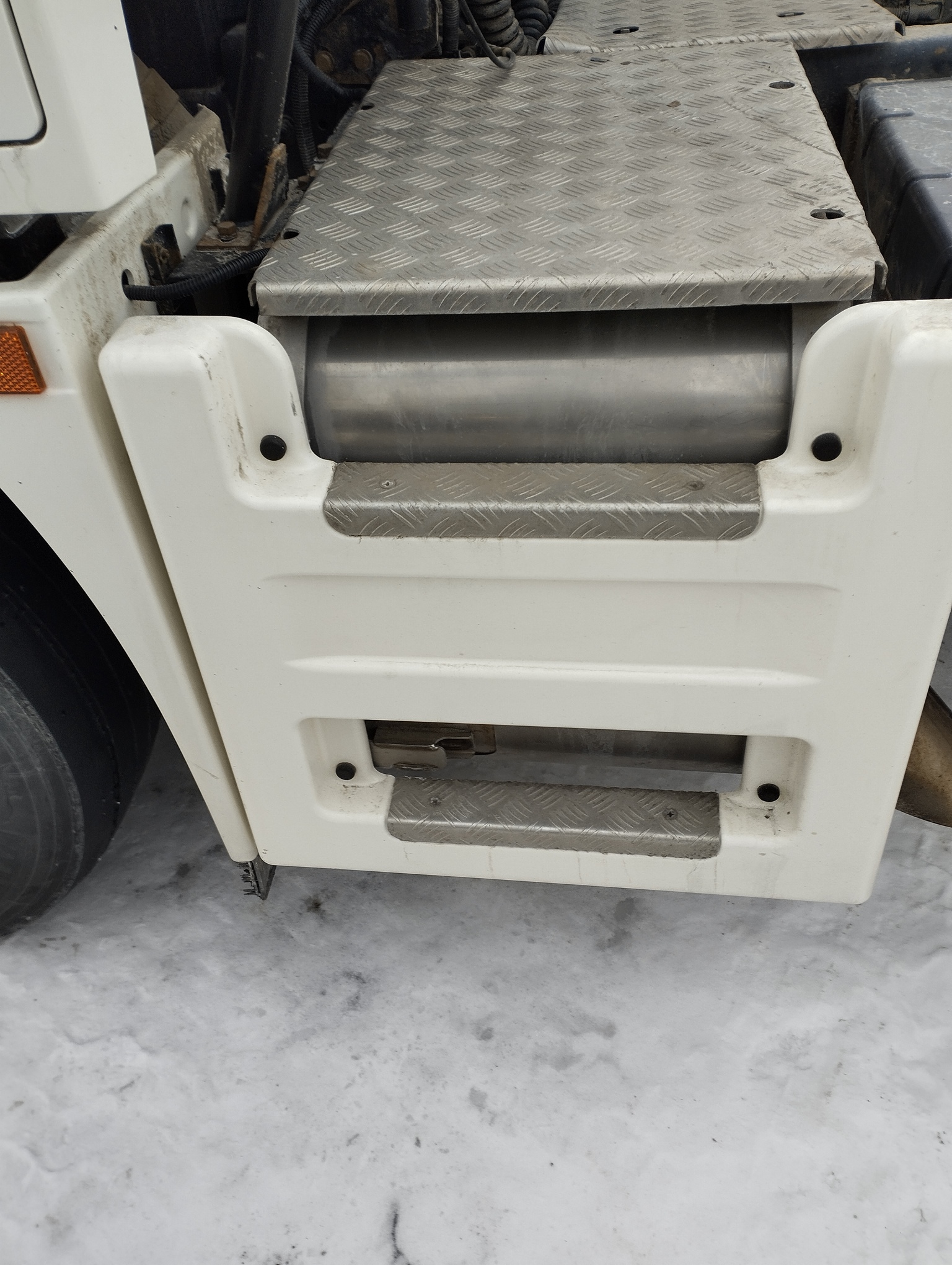 Седельный тягач КАМАЗ 5490-801-DC (газодизель) 2021 г. - фото 34