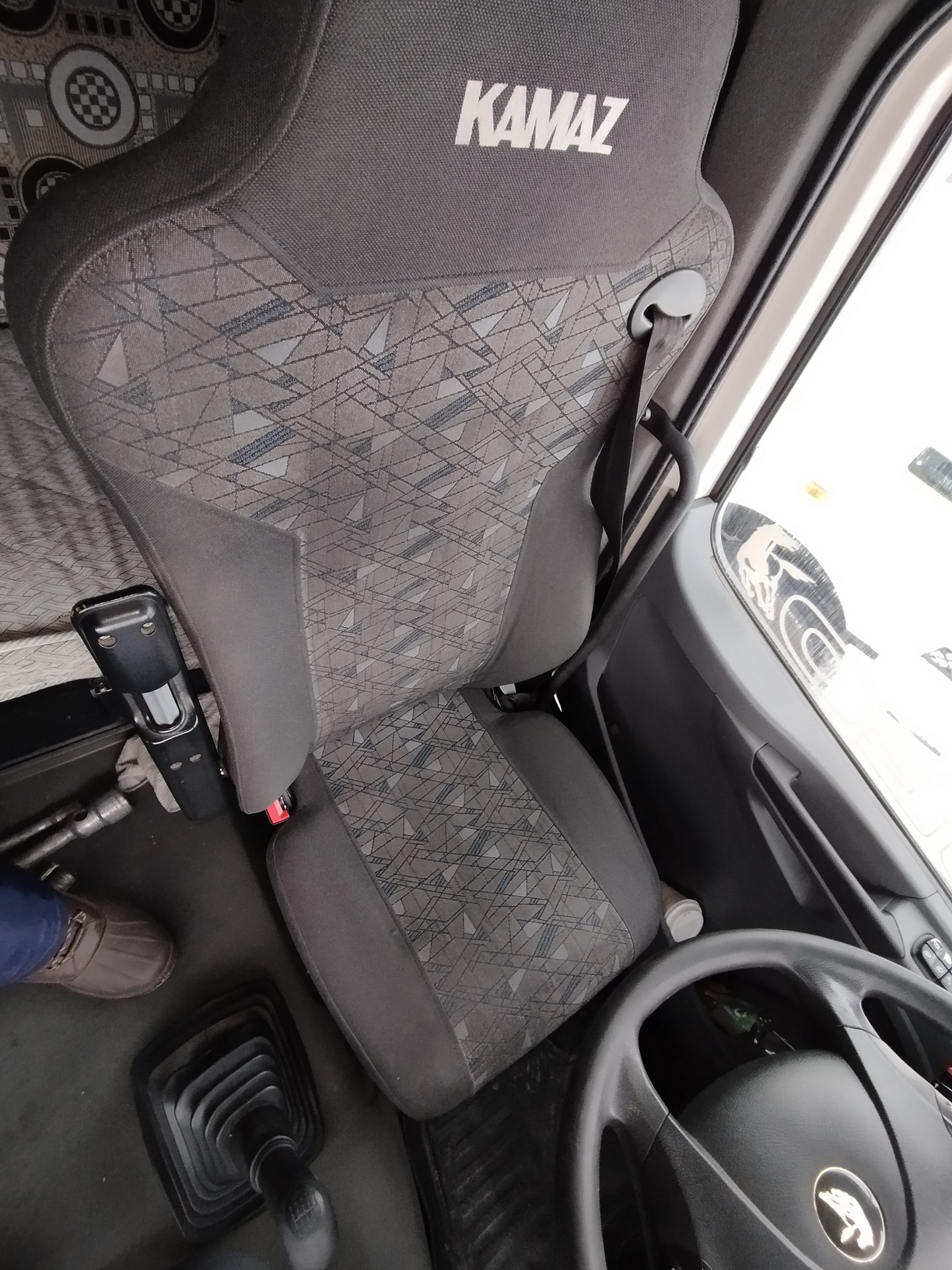 Седельный тягач КАМАЗ 5490-801-DC (газодизель) 2021 г. - фото 49