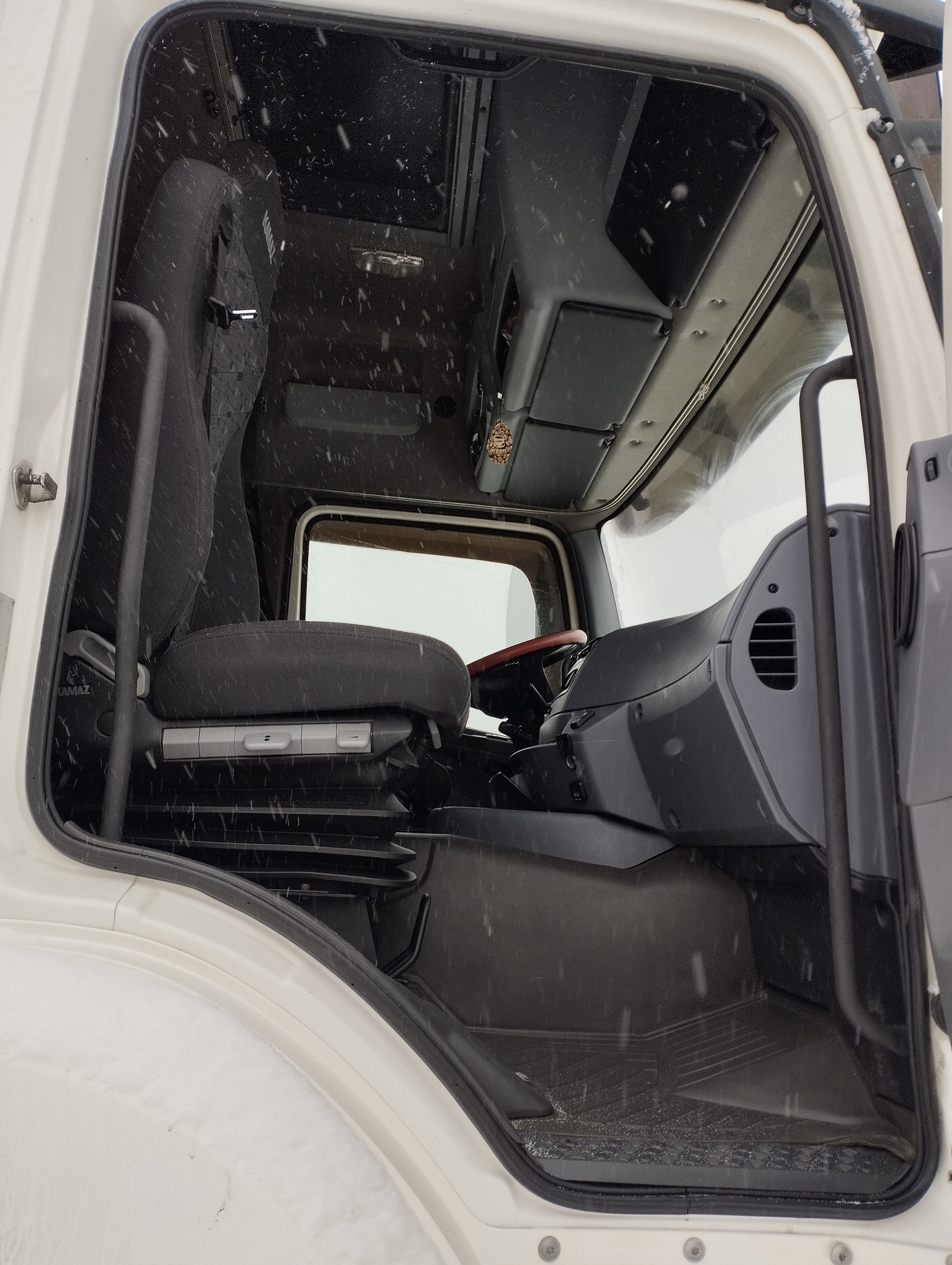 Седельный тягач КАМАЗ 5490-801-DC (газодизель) 2021 г. - фото 6