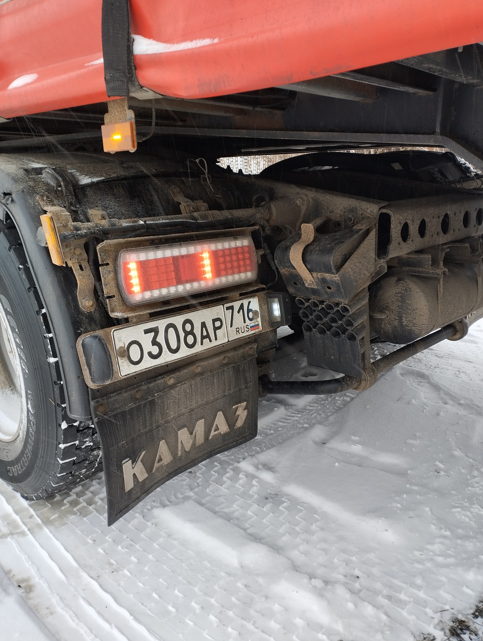 Седельный тягач КАМАЗ 5490-801-DC (газодизель) 2021 г. - фото 26