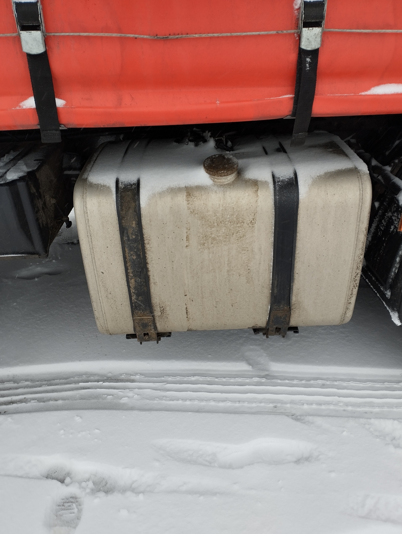 Седельный тягач КАМАЗ 5490-801-DC (газодизель) 2021 г. - фото 30