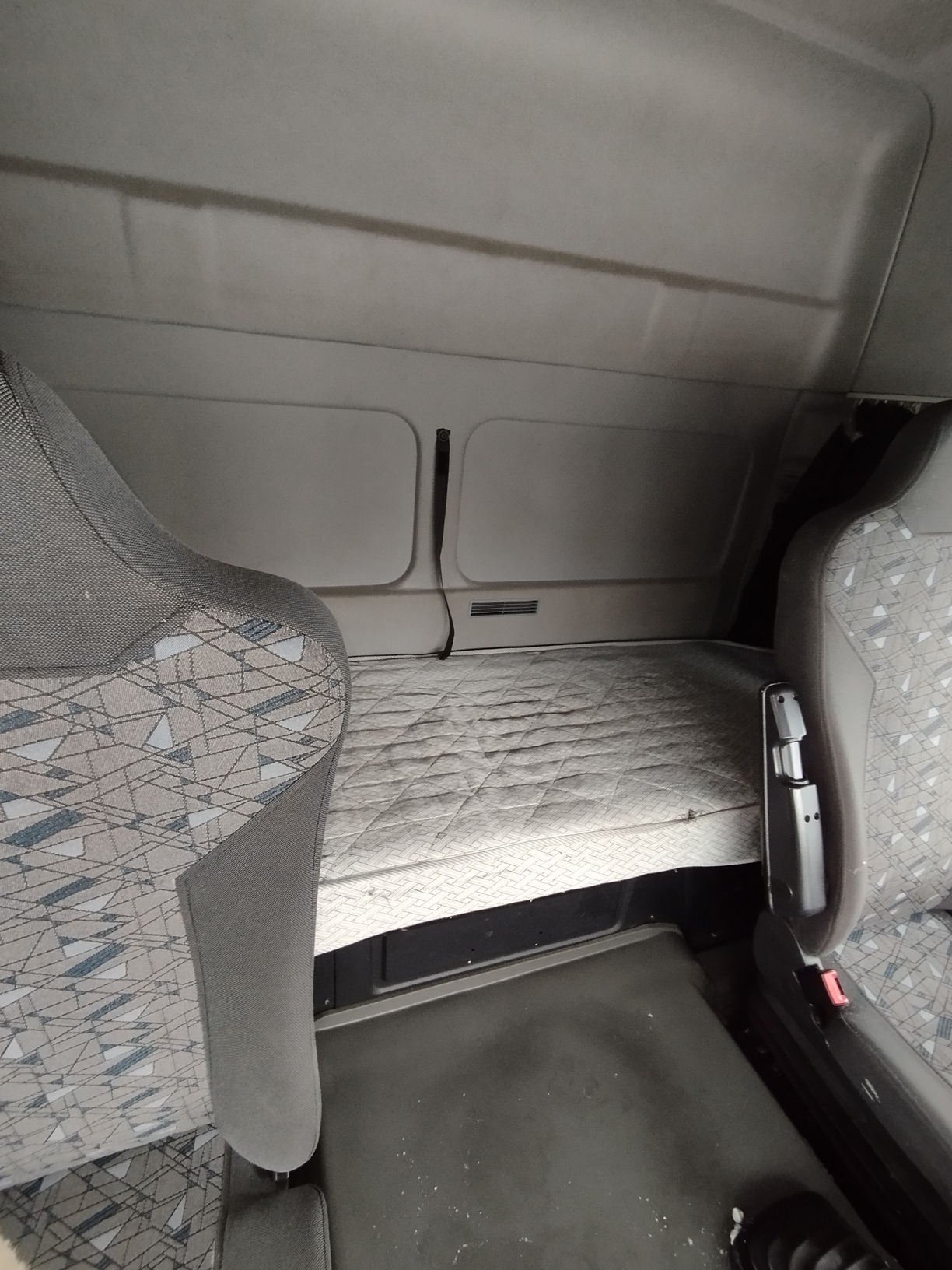 Седельный тягач КАМАЗ 5490-801-DC (газодизель) 2021 г. - фото 51