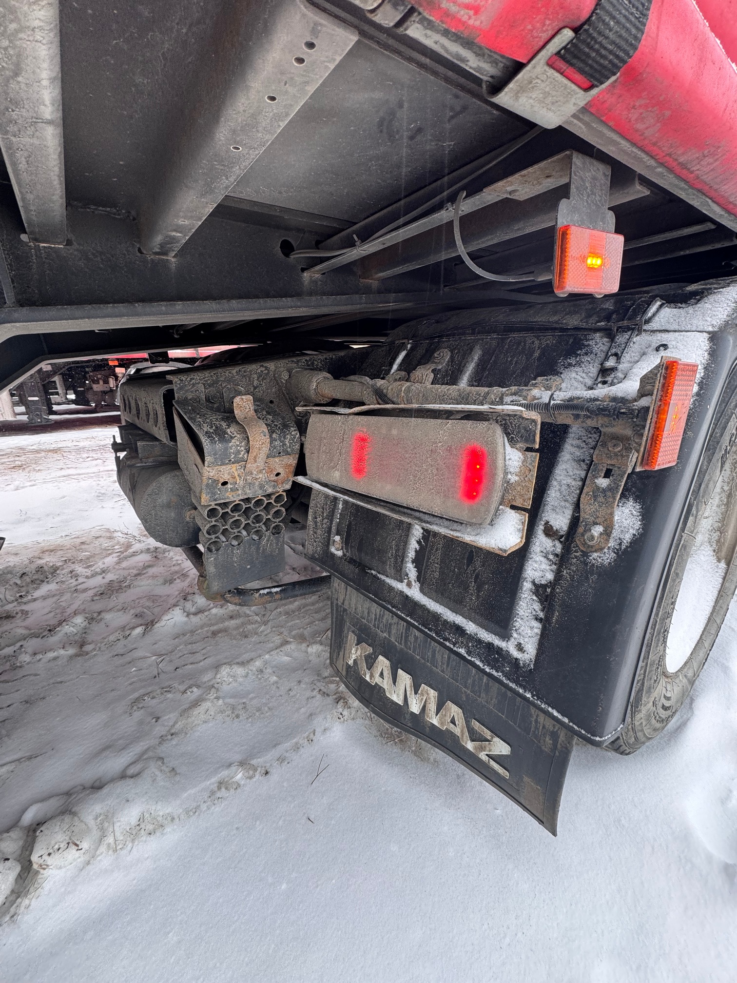 Седельный тягач КАМАЗ 5490-801-DC (газодизель) 2021 г. - фото 10