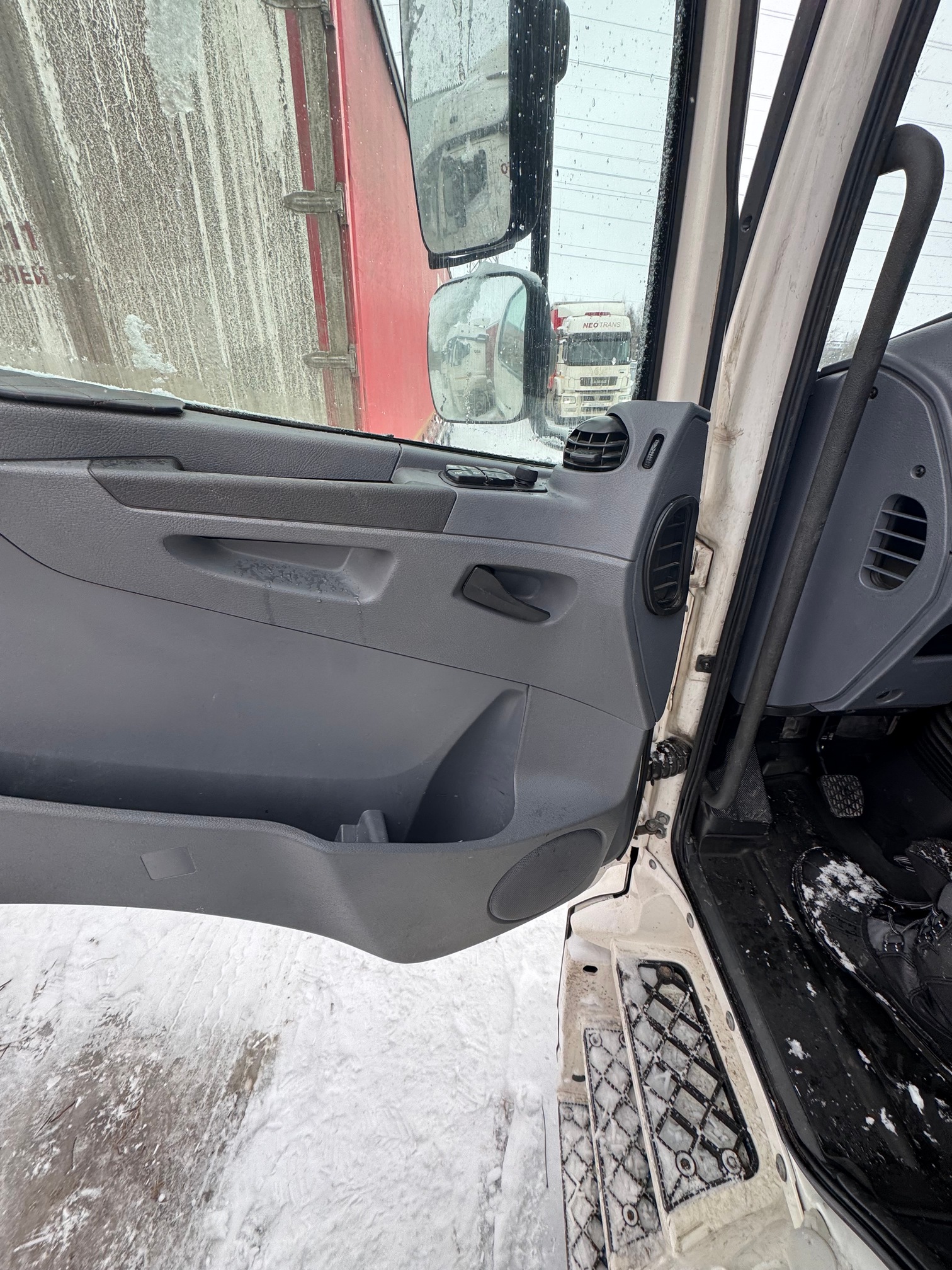 Седельный тягач КАМАЗ 5490-801-DC (газодизель) 2021 г. - фото 29