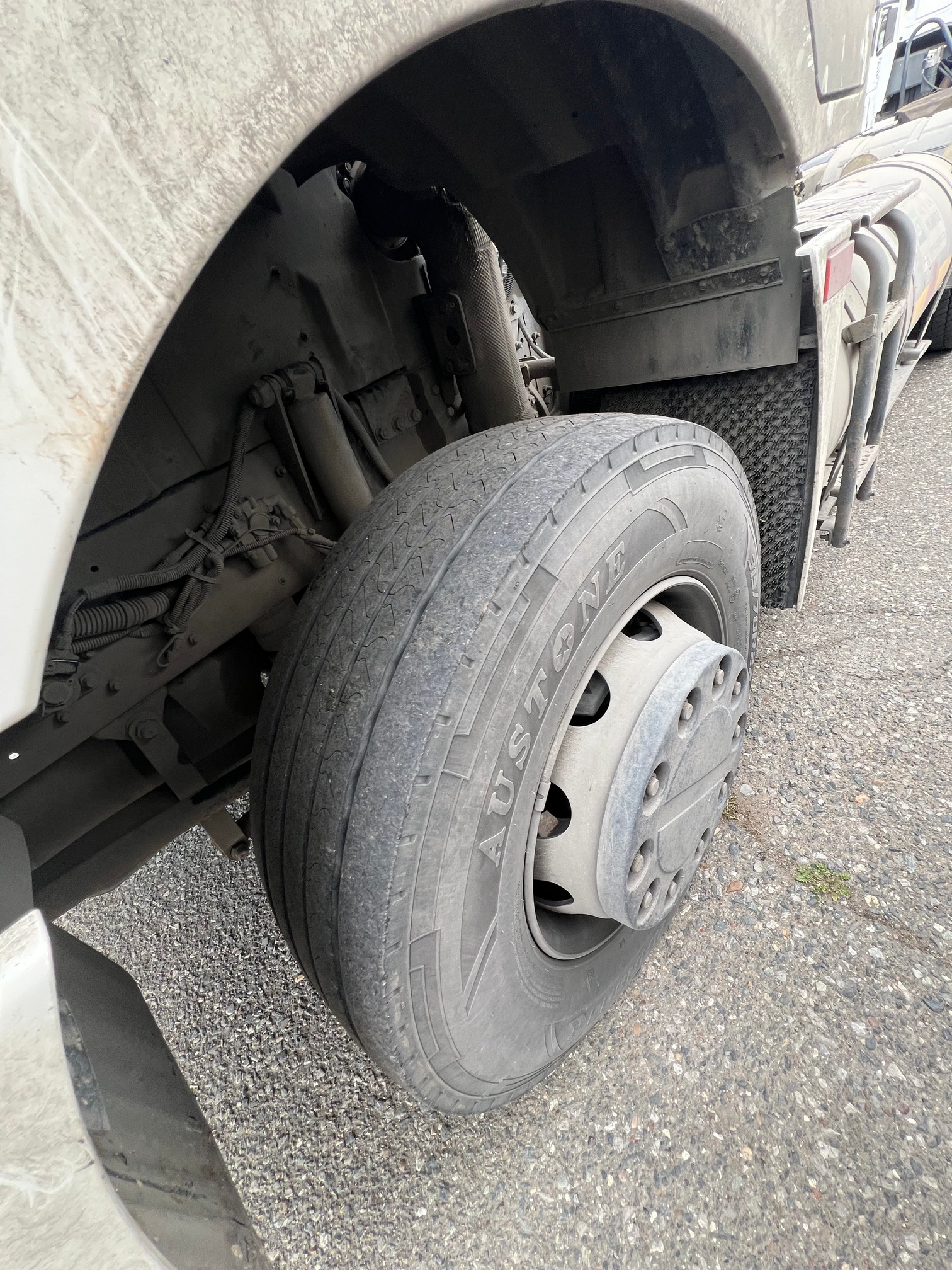 Седельный тягач КАМАЗ 5490-80802-90(5P) (СПГ) 2021 г. - фото 9