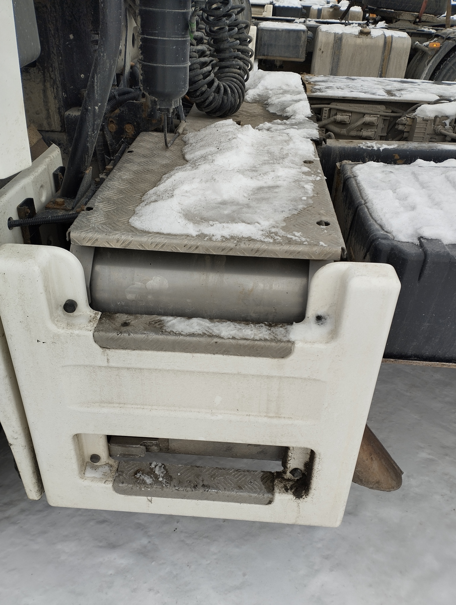 Седельный тягач КАМАЗ 5490-801-DC (газодизель) 2021 г. - фото 29