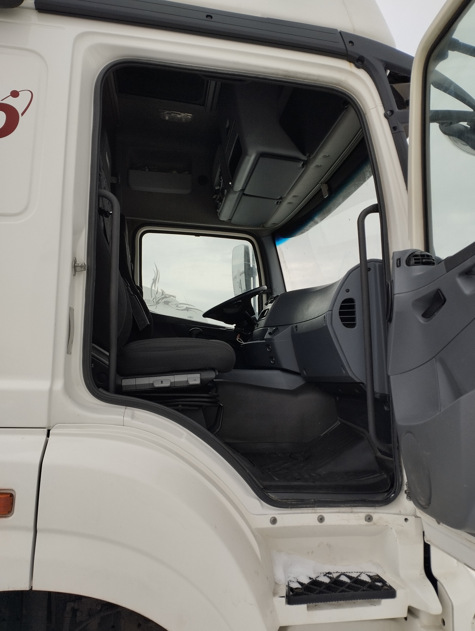 Седельный тягач КАМАЗ 5490-801-DC (газодизель) 2021 г. - фото 56