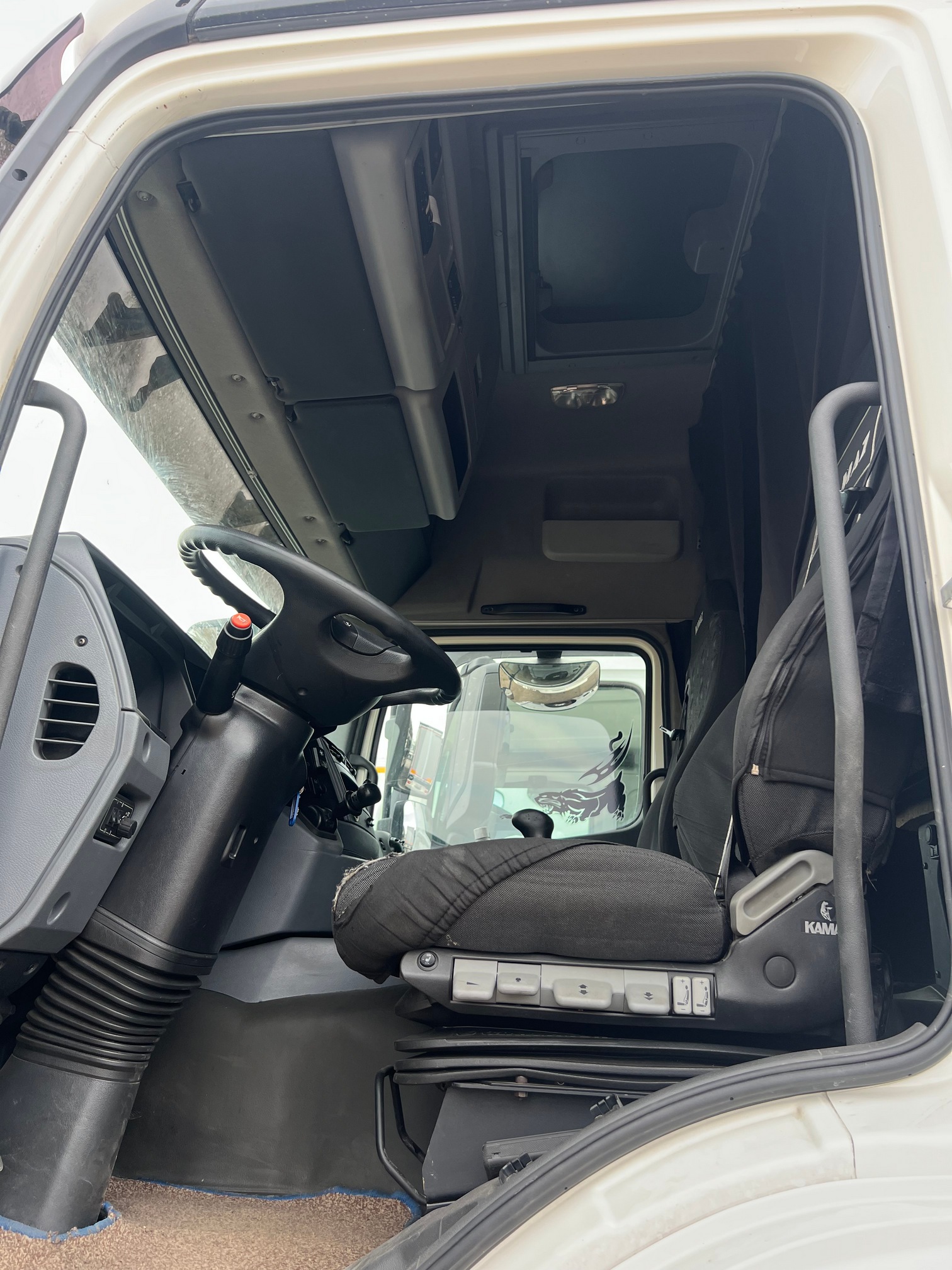 Седельный тягач КАМАЗ 5490-80802-90(5P) (СПГ) 2021 г. - фото 14