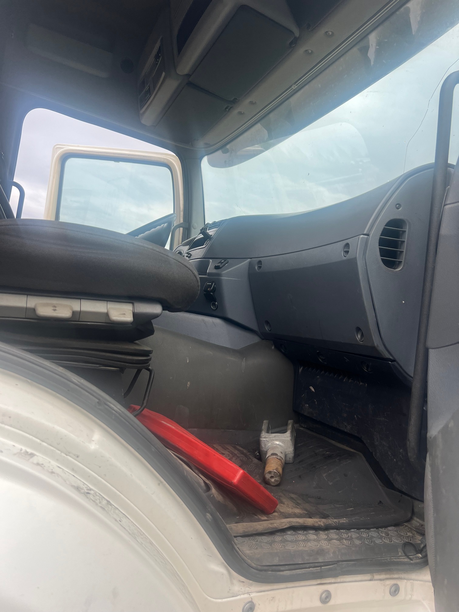 Седельный тягач КАМАЗ 5490-80802-90(5P) (СПГ) 2021 г. - фото 2