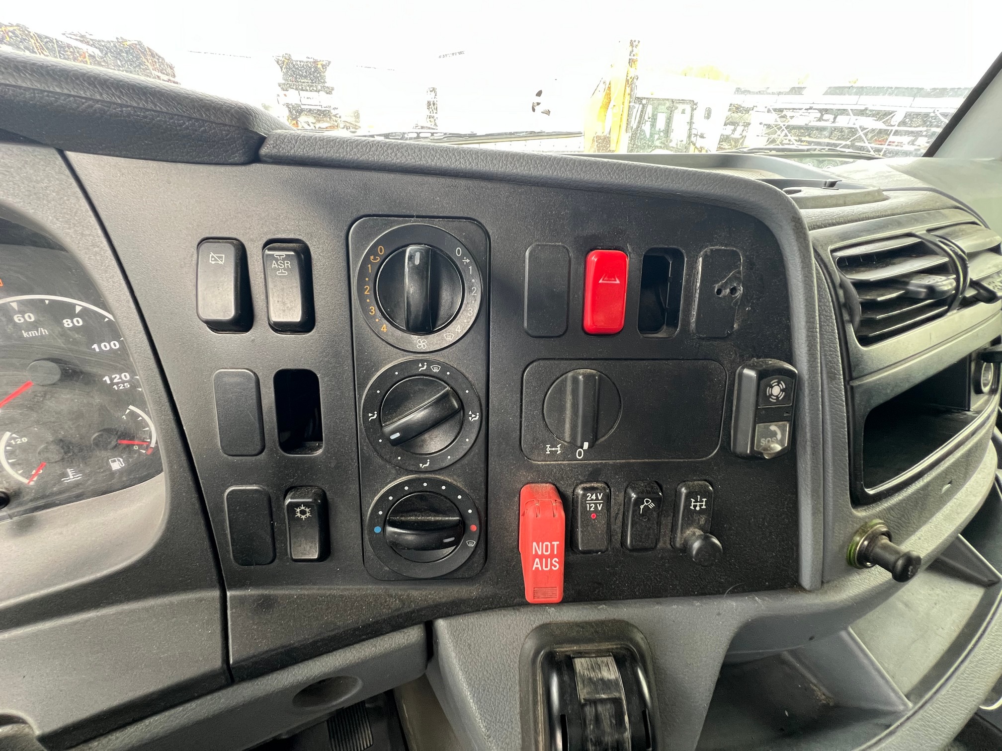 Седельный тягач КАМАЗ 5490-80802-90(5P) (СПГ) 2021 г. - фото 20