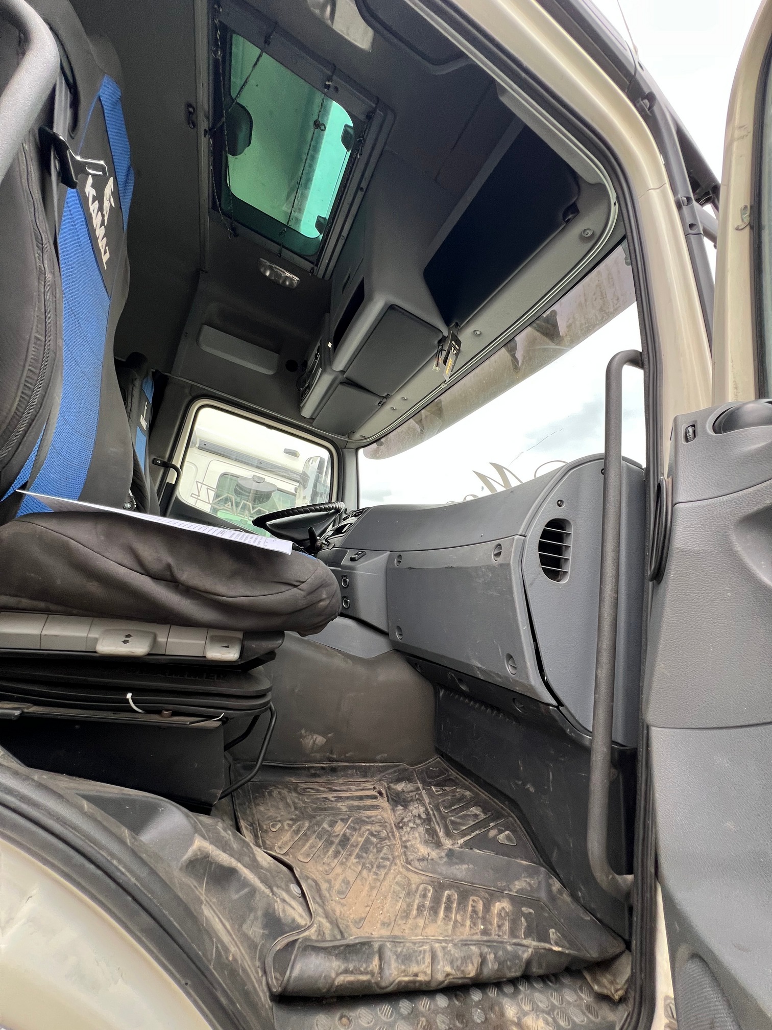 Седельный тягач КАМАЗ 5490-80802-90(5P) (СПГ) 2021 г. - фото 2