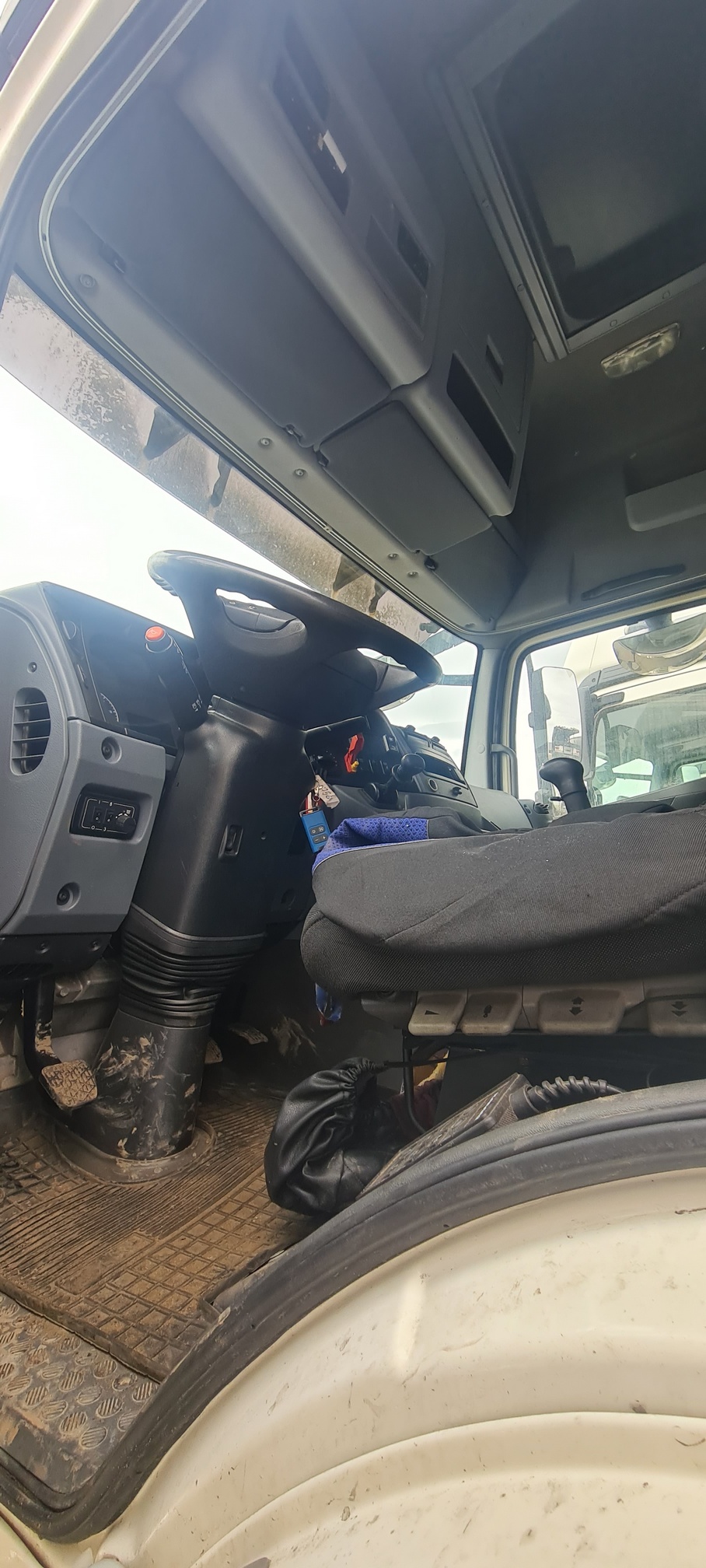 Седельный тягач КАМАЗ 5490-80802-90(5P) (СПГ) 2021 г. - фото 33