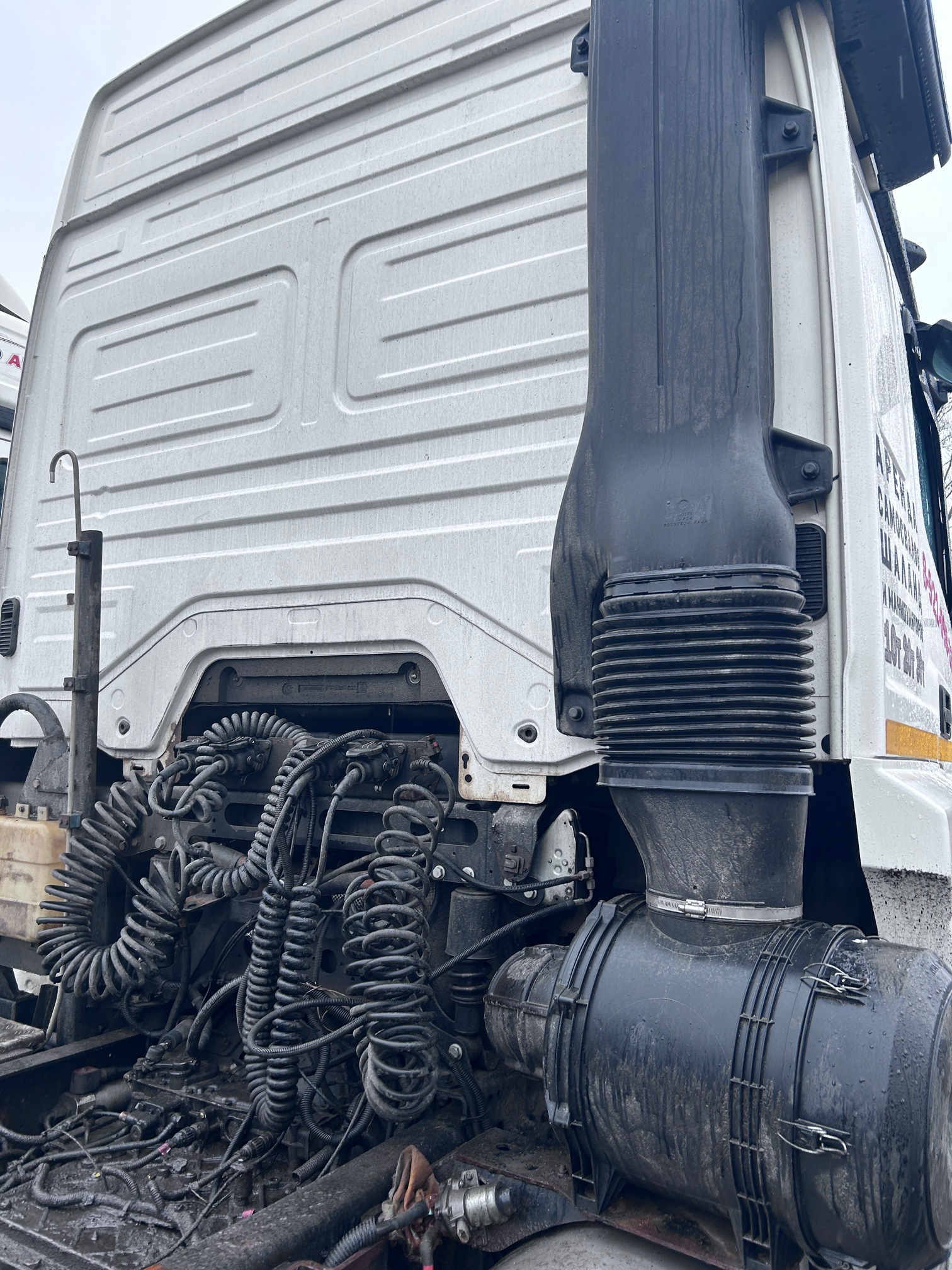 Седельный тягач КАМАЗ 5490-80802-90(5P) (СПГ) 2022 г. - фото 9