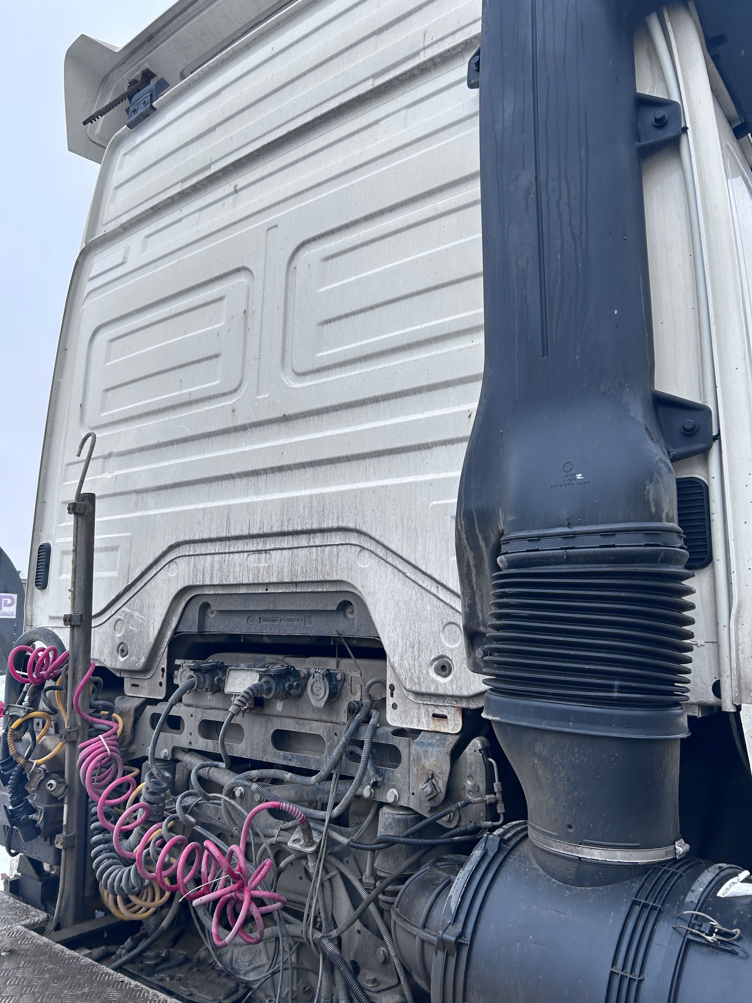 Седельный тягач КАМАЗ 5490-80802-90(5P) (СПГ) 2022 г. - фото 12