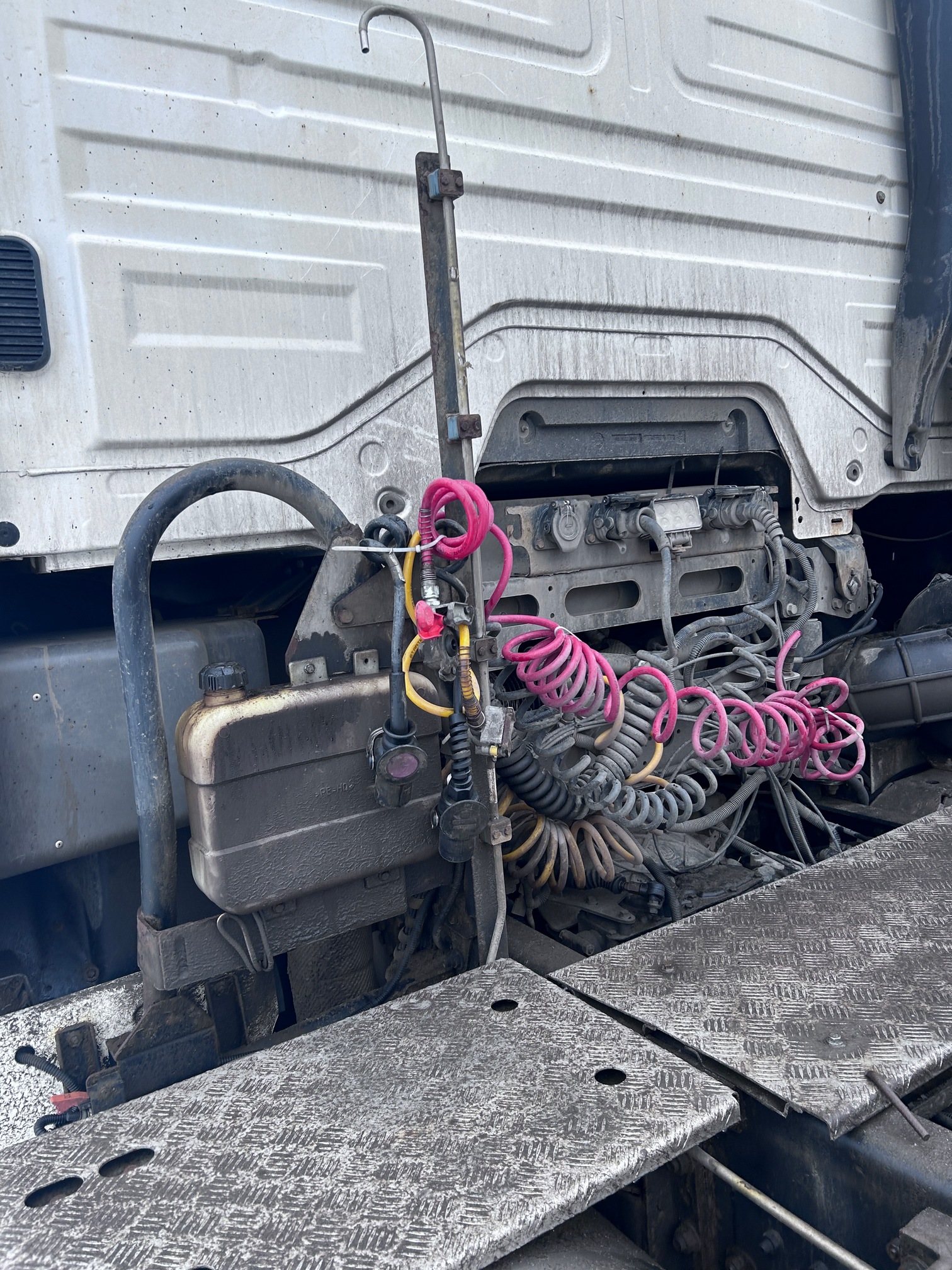 Седельный тягач КАМАЗ 5490-80802-90(5P) (СПГ) 2022 г. - фото 21