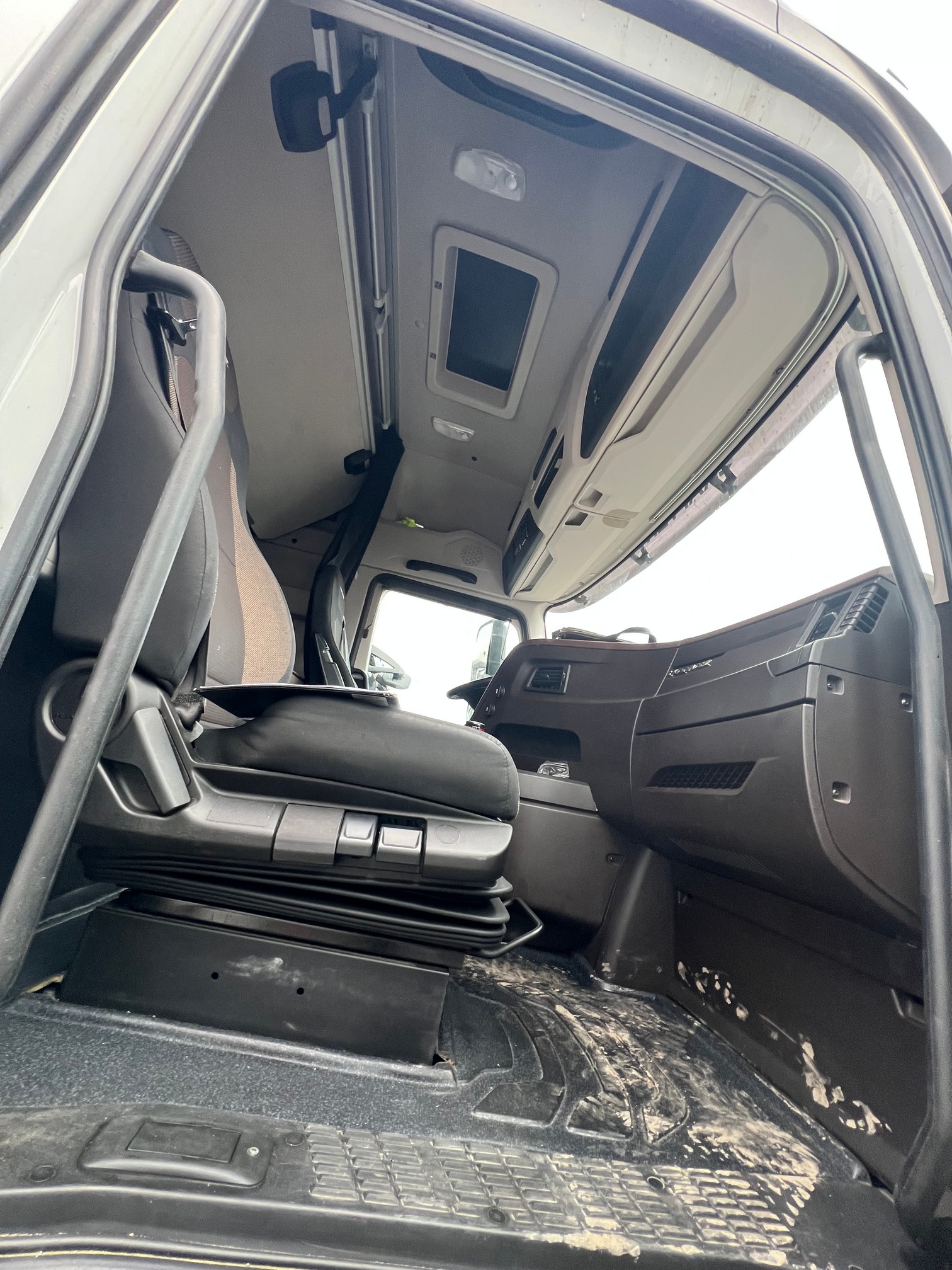 Седельный тягач КАМАЗ 54901-014-94 2022 г. - фото 2