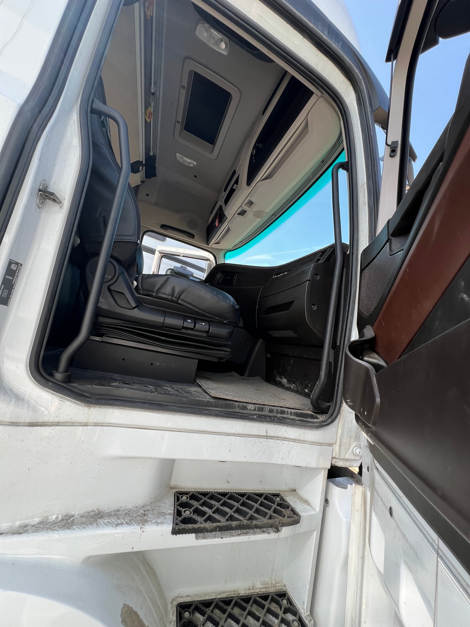 Седельный тягач КАМАЗ 54901-70014-СА 2023 г. - фото 2