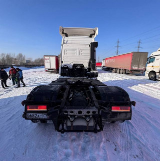 Седельный тягач КАМАЗ 5490-801-DC (газодизель)