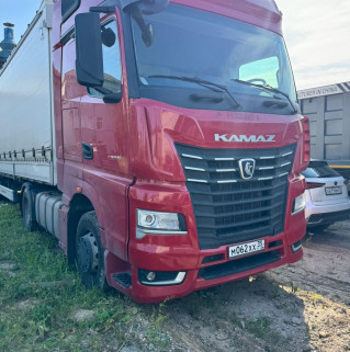 КамАЗ М1945 4x2 Седельный тягач