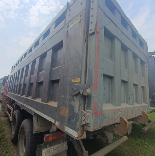 Shacman (Shaanxi) SX* 8x4 Самосвал