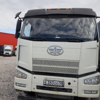 Автомастер 5589* на шасси FAW CA 3250 6x4 Зерновоз