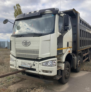 FAW J6 8x4 Самосвал
