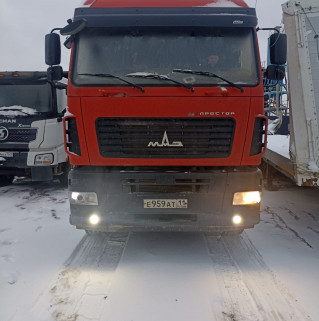 МАЗ 6430 6x4 Седельный тягач