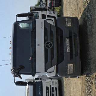 Mercedes-Benz AXOR 4x2 Седельный тягач