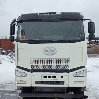 FAW J6 8x4 Самосвал