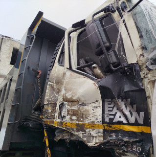 FAW J6 6x6 Самосвал