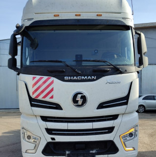 Shacman (Shaanxi) SX* 4x2 Седельный тягач